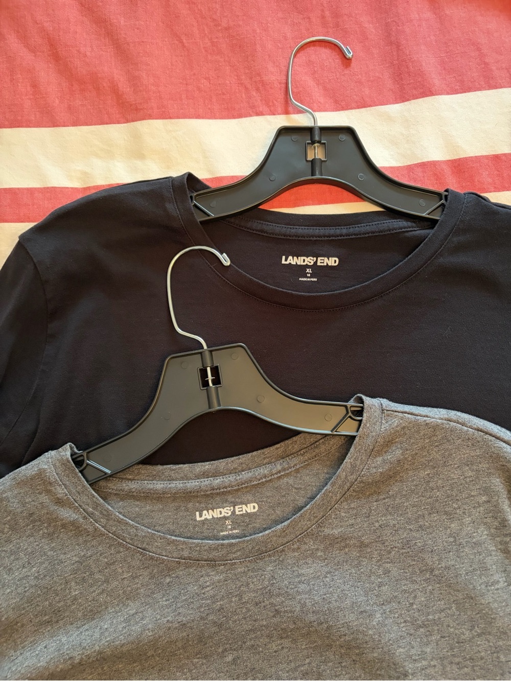 Lot of Lands' End XL 18 Long Sleeve Supima Crew Neck Tees in Black, Heather Gray